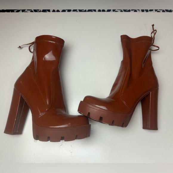 Azalea Wang X Dolls Kill Brown Patent Vegan Leather Rainy Days Boots 7.5 *READ* - Picture 7 of 16